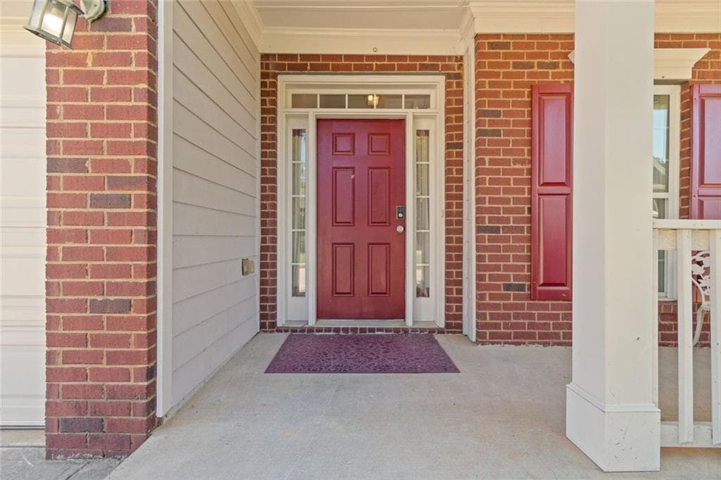 7 bedroom, 4 bathroom, 3,955 sq ft single family residence for sale at 4049 Amberleigh Trace, Gainesville, GA 30507 — photo 3