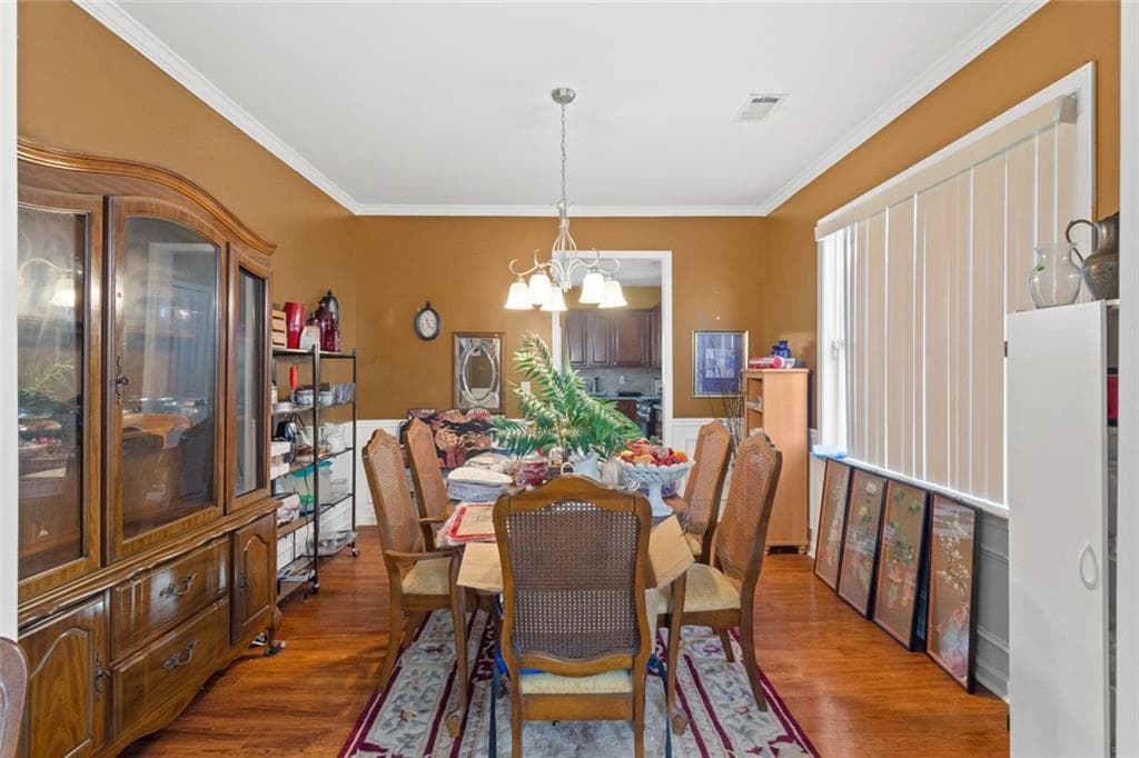 7 bedroom, 4 bathroom, 3,955 sq ft single family residence for sale at 4049 Amberleigh Trace, Gainesville, GA 30507 — photo 9