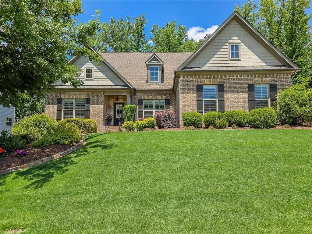 4 bedroom, 3 bathroom, 2,477 sq ft single family residence for sale at 6985 Concord Mountain Trail, Cumming, GA 30028 — photo 2