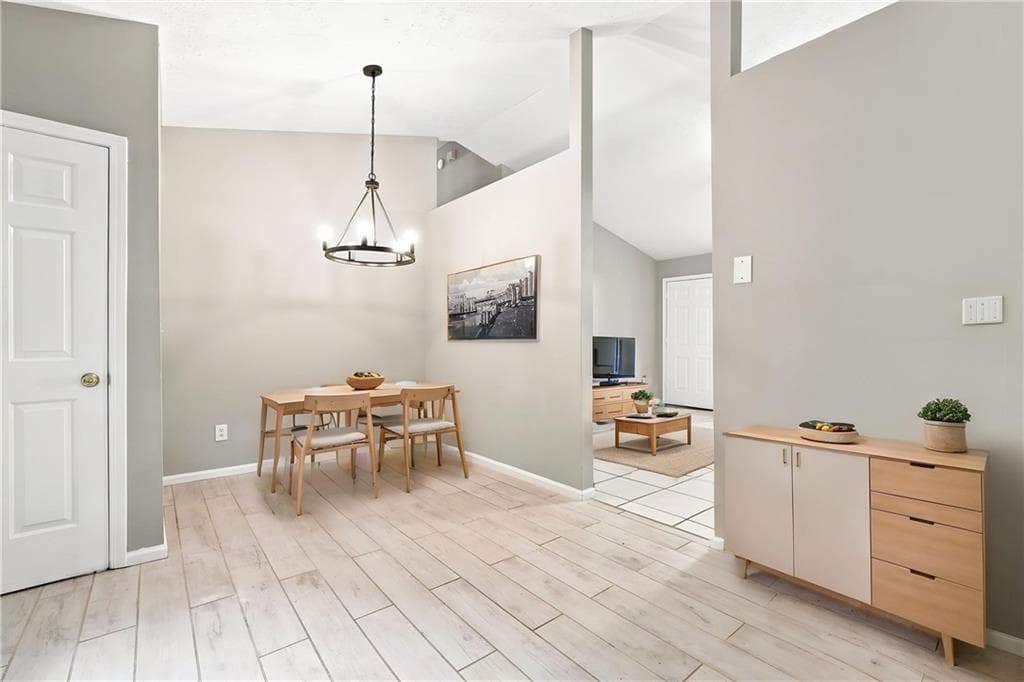 3 bedroom, 2 bathroom, 1,140 sq ft single family residence for sale at 3949 Edgebrook Drive, Flowery Branch, GA 30542 — photo 4