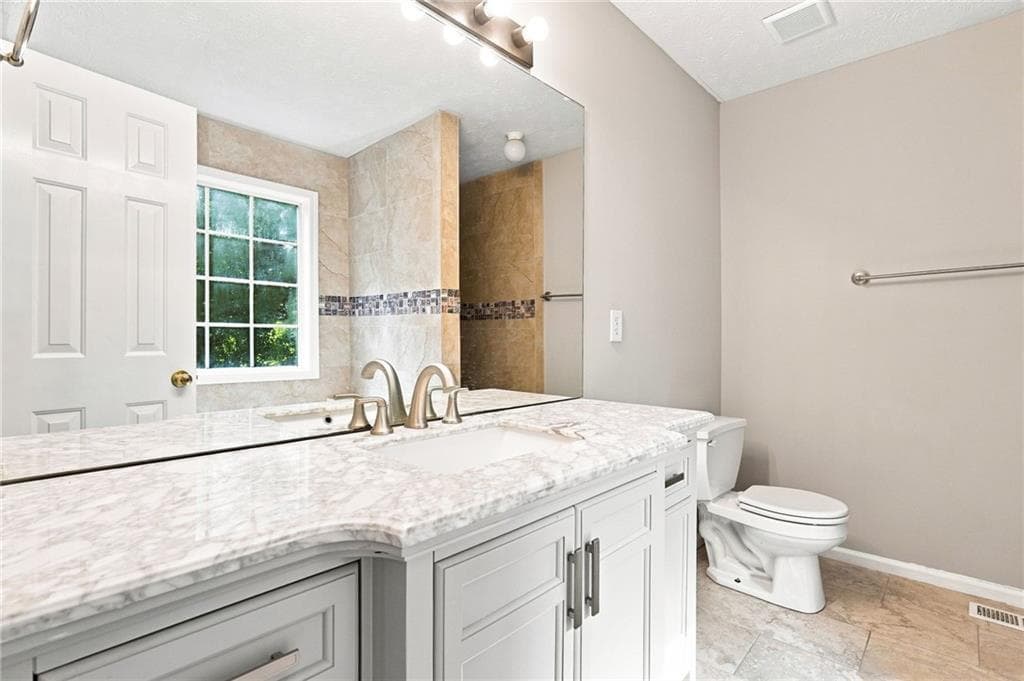 3 bedroom, 2 bathroom, 1,140 sq ft single family residence for sale at 3949 Edgebrook Drive, Flowery Branch, GA 30542 — photo 7