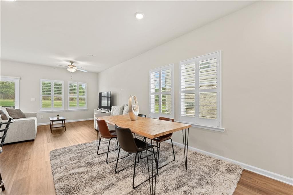 3 bedroom, 3 bathroom, 1,888 sq ft townhouse for sale at 1752 Villageside Court, Lawrenceville, GA 30043 — photo 6