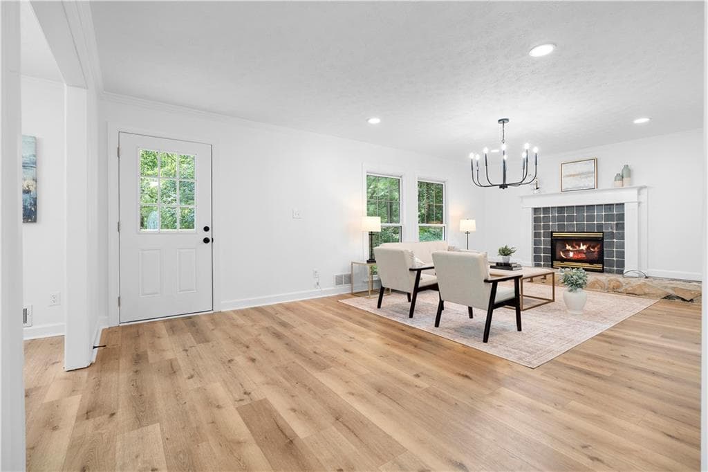 4 bedroom, 2 bathroom, 2,008 sq ft single family residence for sale at 65 Heritage Circle, Mcdonough, GA 30253 — photo 4