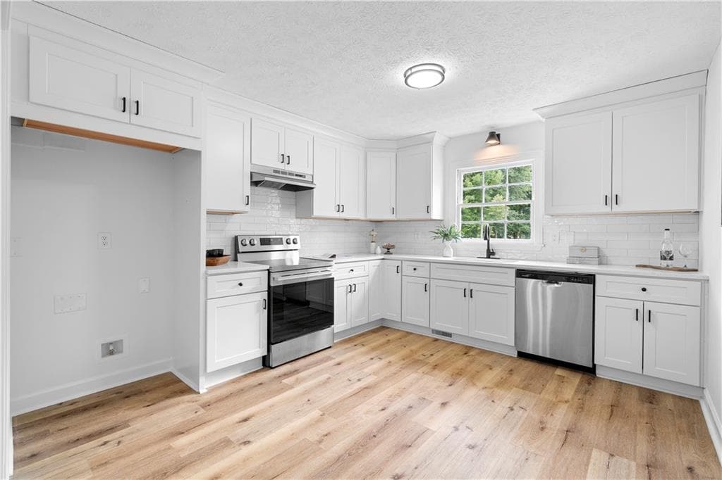 4 bedroom, 2 bathroom, 2,008 sq ft single family residence for sale at 65 Heritage Circle, Mcdonough, GA 30253 — photo 10