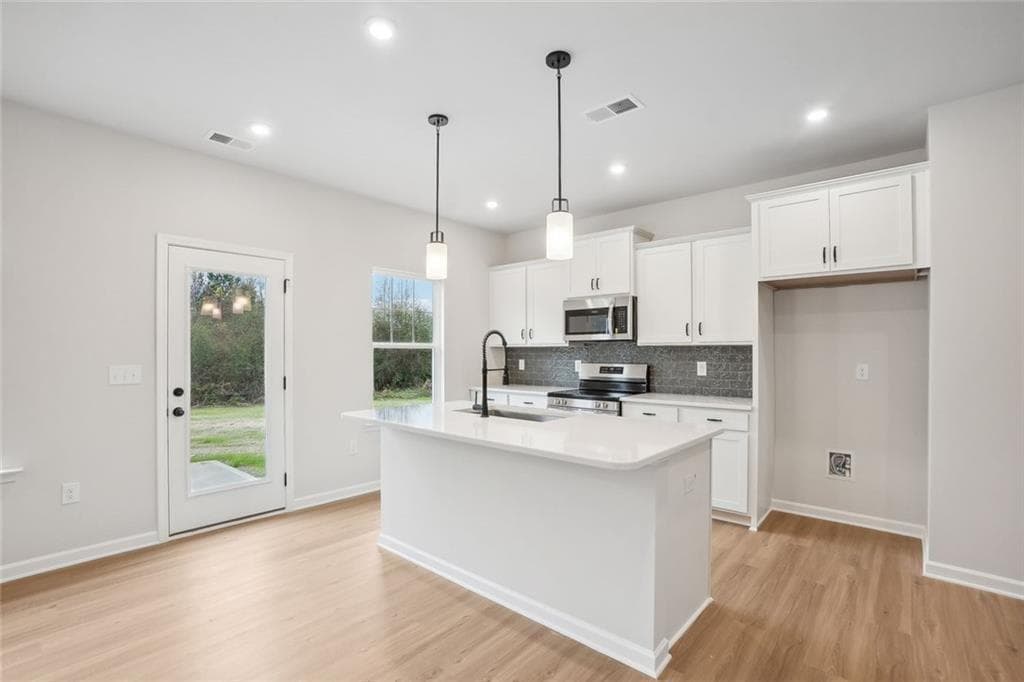 3 bedroom, 3 bathroom, 1,496 sq ft single family residence under contract at 7 Everly Trail, Rome, GA 30165 — photo 2