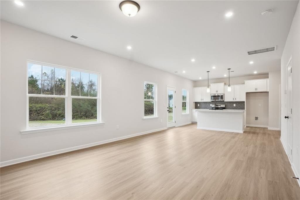 3 bedroom, 3 bathroom, 1,496 sq ft single family residence under contract at 7 Everly Trail, Rome, GA 30165 — photo 3