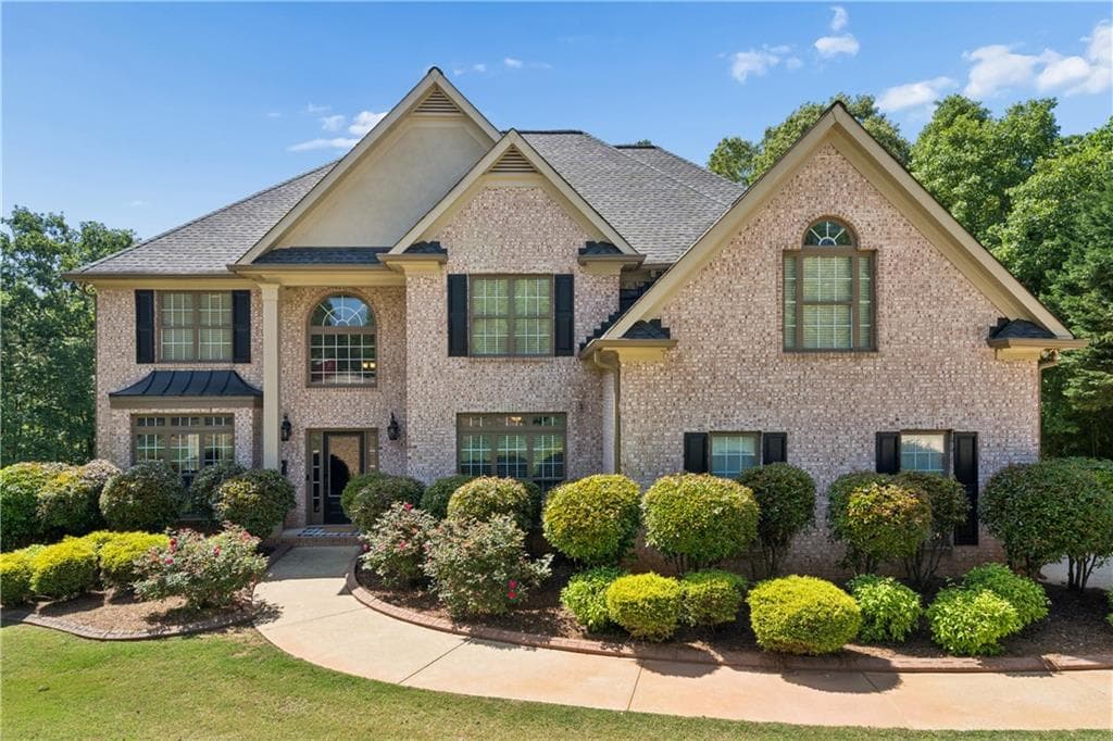 6 bedroom, 6 bathroom, 4,399 sq ft single family residence for sale at 7741 Windswept Way, Douglasville, GA 30135 — photo 2