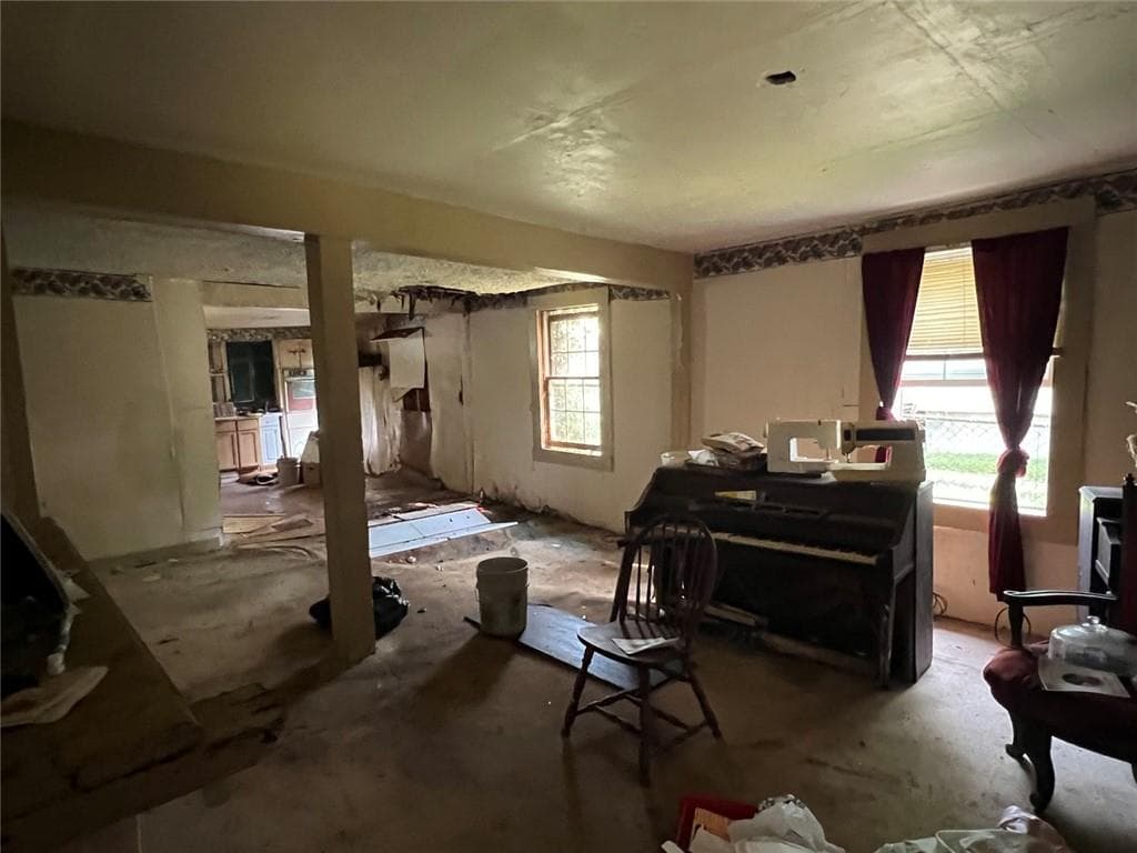 2 bedroom, 1 bathroom, 768 sq ft single family residence for sale at 729 High Street, Gainesville, GA 30501 — photo 6