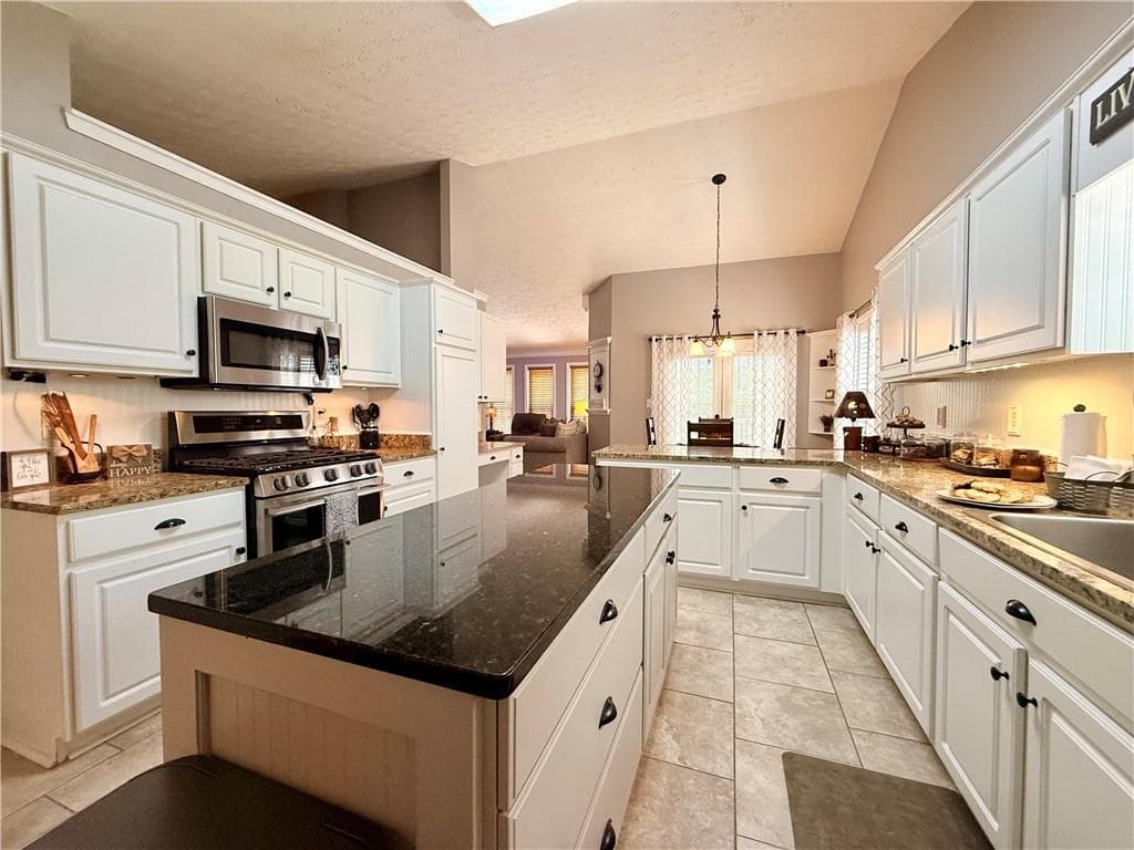 3 bedroom, 2 bathroom, 2,368 sq ft single family residence for sale at 1205 Bonnerton Court, Dacula, GA 30019 — photo 10