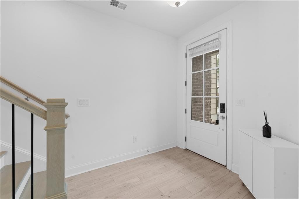 3 bedroom, 4 bathroom, 2,111 sq ft townhouse for sale at 3186 Moor View Road #26, Duluth, GA 30096 — photo 9