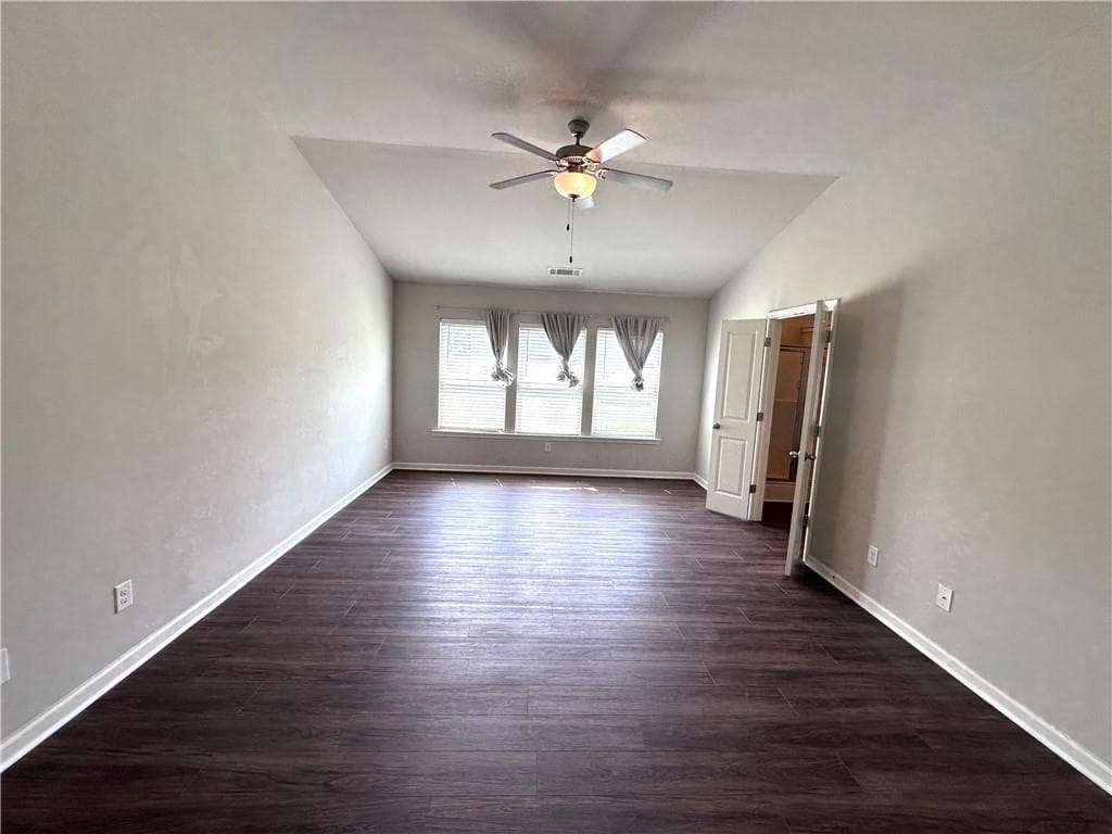 3 bedroom, 3 bathroom, 1,804 sq ft single family residence for rent at 76 Greenfield Drive, Dawsonville, GA 30534 for $1,900 a month — photo 10