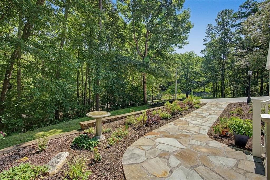 4 bedroom, 3 bathroom, 3,534 sq ft single family residence under contract at 1141 Buttermilk Road, Cave Spring, GA 30124 — photo 5