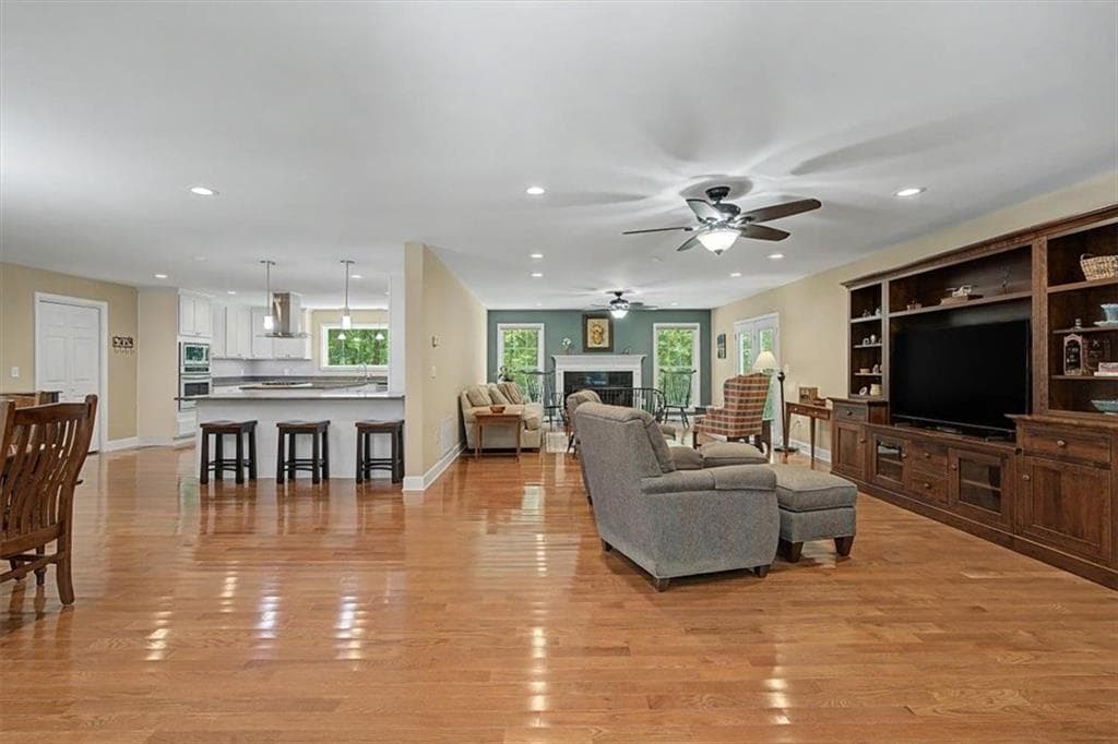4 bedroom, 3 bathroom, 3,534 sq ft single family residence under contract at 1141 Buttermilk Road, Cave Spring, GA 30124 — photo 6