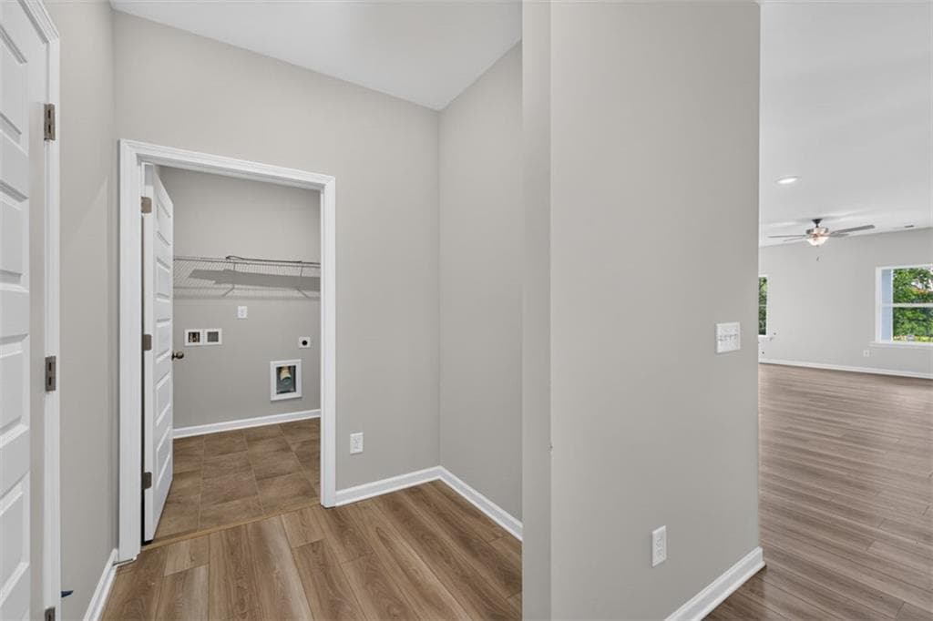 3 bedroom, 2 bathroom, 1,701 sq ft single family residence for sale at 103 Summerfield Place Drive, Carrollton, GA 30117 — photo 4