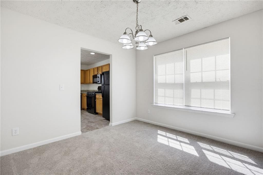 4 bedroom, 3 bathroom, 2,279 sq ft single family residence under contract at 1274 Matt Moore Court, Lithia Springs, GA 30122 — photo 4
