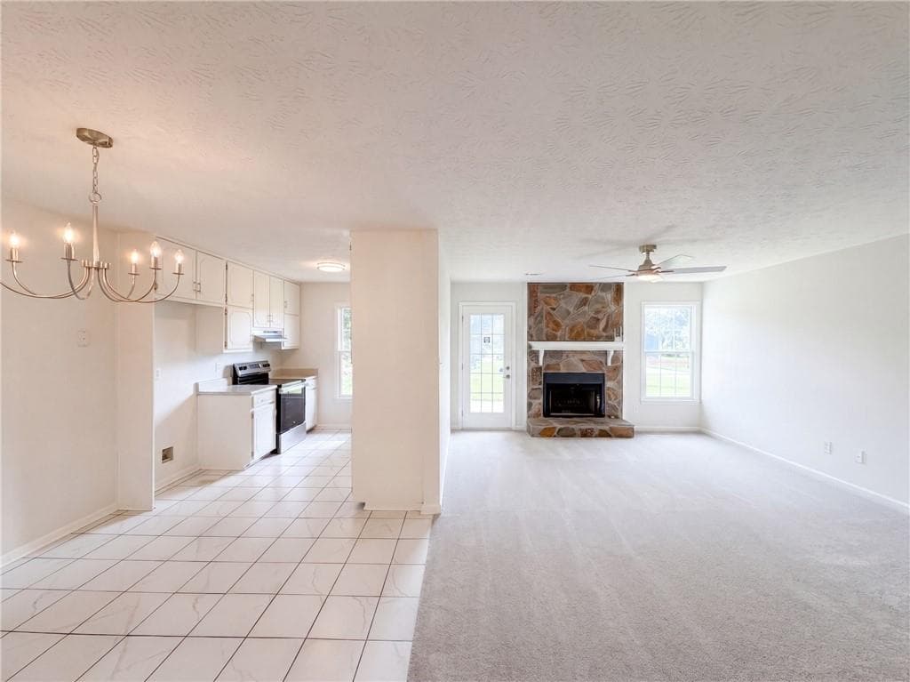 3 bedroom, 2 bathroom, 1,234 sq ft single family residence under contract at 6120 Dorchester Drive, Rex, GA 30273 — photo 3