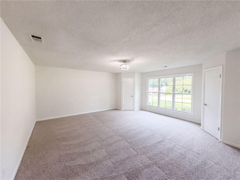 3 bedroom, 2 bathroom, 1,234 sq ft single family residence under contract at 6120 Dorchester Drive, Rex, GA 30273 — photo 4