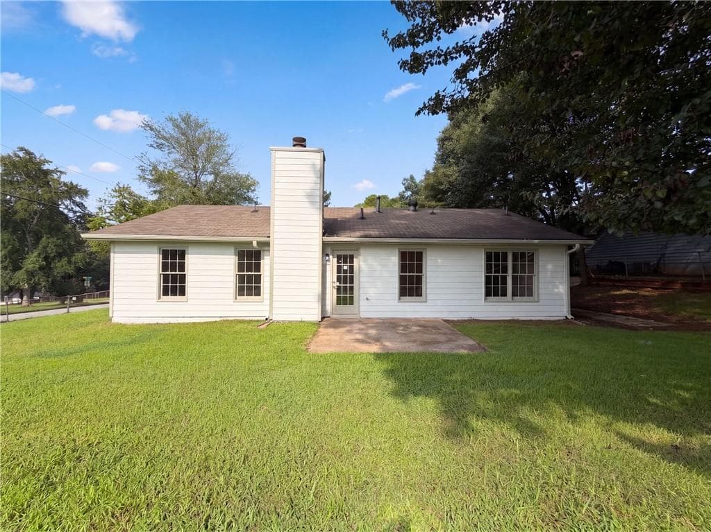 3 bedroom, 2 bathroom, 1,234 sq ft single family residence under contract at 6120 Dorchester Drive, Rex, GA 30273 — photo 5