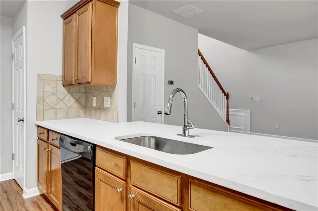 3 bedroom, 3 bathroom, 1,796 sq ft townhouse for rent at 2027 Polesdean Trace, Duluth, GA 30097 for $2,400 a month — photo 9