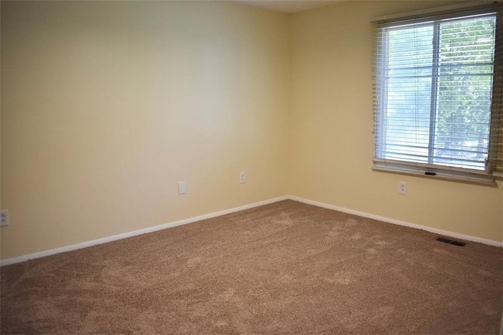 3 bedroom, 2 bathroom, 1,728 sq ft single family residence for sale at 355 Olde Bridge Way, Johns Creek, GA 30022 — photo 5