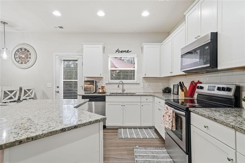 4 bedroom, 4 bathroom, 3,632 sq ft single family residence under contract at 151 Prominence Court, Canton, GA 30114 — photo 5