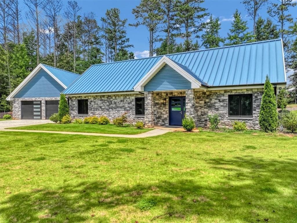 3 bedroom, 3 bathroom, 2,040 sq ft single family residence for sale at 40 Red Oak Circle, Buchanan, GA 30113 — photo 3