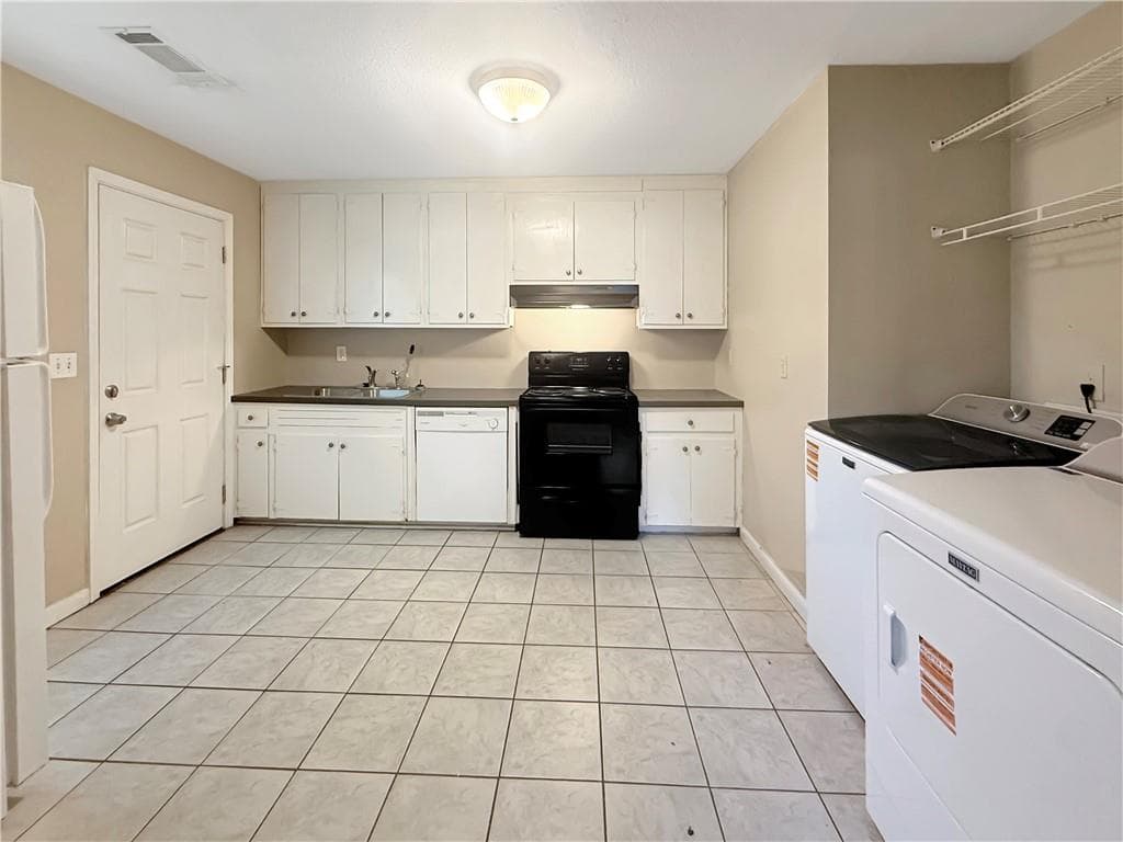 2 bedroom, 1 bathroom, 700 sq ft apartment for rent at 514 Clover Drive 4, Buford, GA 30518 for $1,500 a month — photo 5
