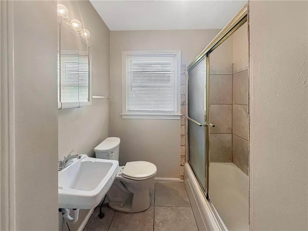 2 bedroom, 1 bathroom, 700 sq ft apartment for rent at 514 Clover Drive 4, Buford, GA 30518 for $1,500 a month — photo 9