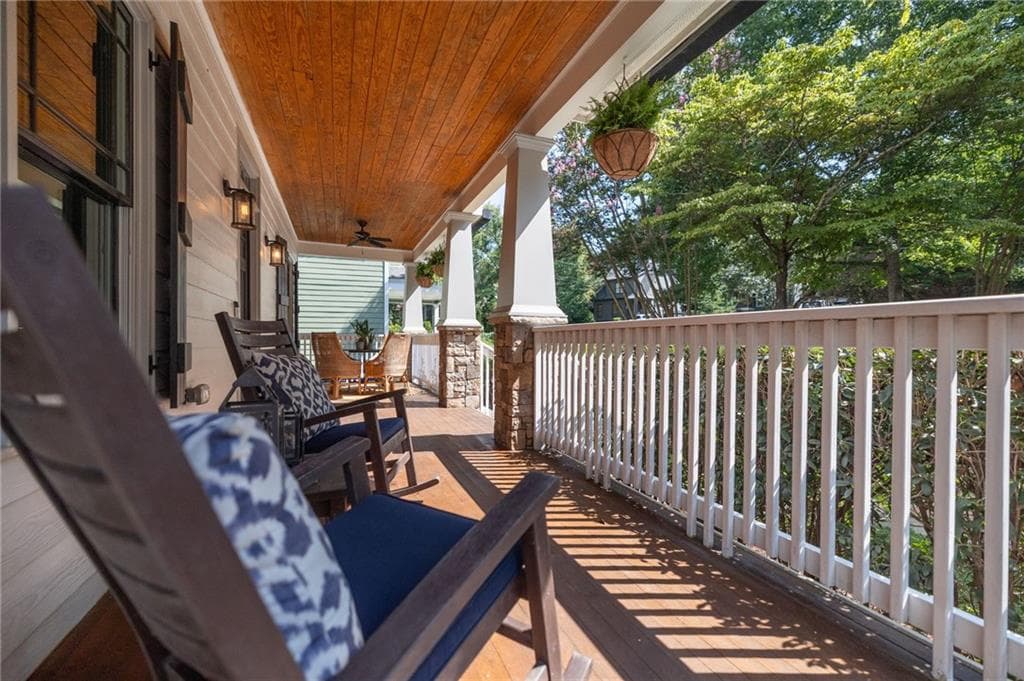 5 bedroom, 4 bathroom, 3,261 sq ft single family residence under contract at 719 S Candler Street, Decatur, GA 30030 — photo 2