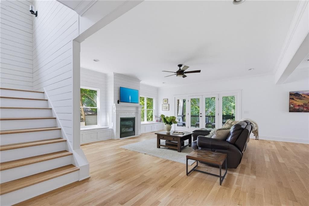 5 bedroom, 4 bathroom, 3,261 sq ft single family residence under contract at 719 S Candler Street, Decatur, GA 30030 — photo 5