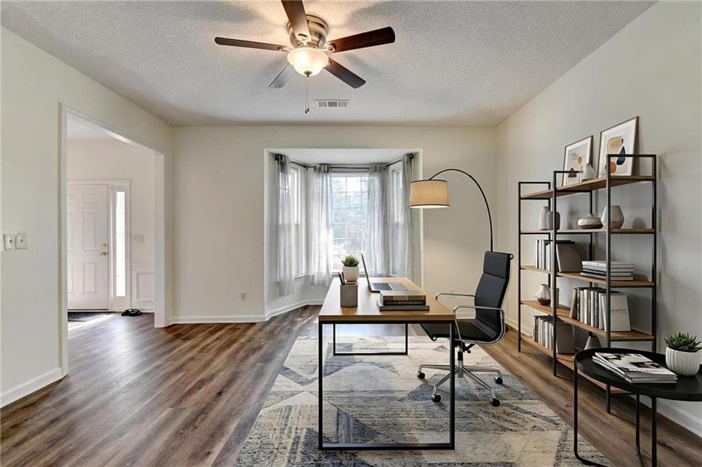 4 bedroom, 3 bathroom, 2,283 sq ft single family residence for sale at 900 Cherringham Court, Johns Creek, GA 30005 — photo 5
