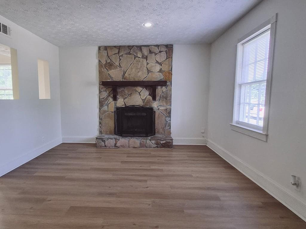3 bedroom, 2 bathroom, 4,256 sq ft townhouse for rent at 3360 Club Drive D, Lawrenceville, GA 30044 for $1,600 a month — photo 2