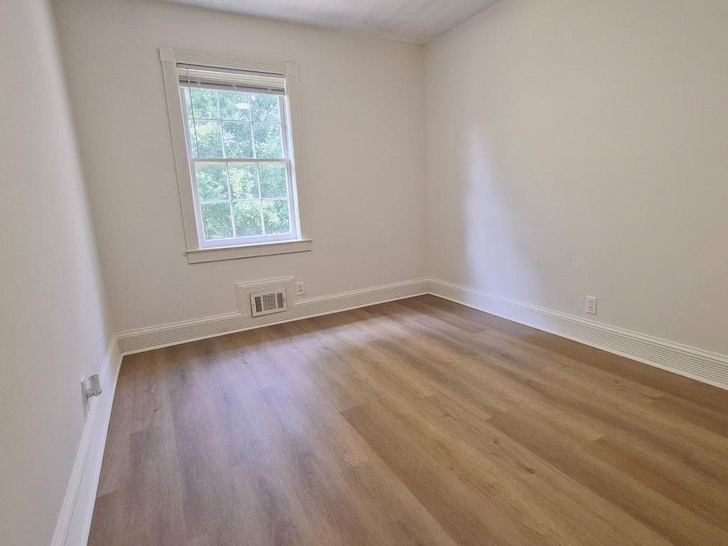 3 bedroom, 2 bathroom, 4,256 sq ft townhouse for rent at 3360 Club Drive D, Lawrenceville, GA 30044 for $1,600 a month — photo 7