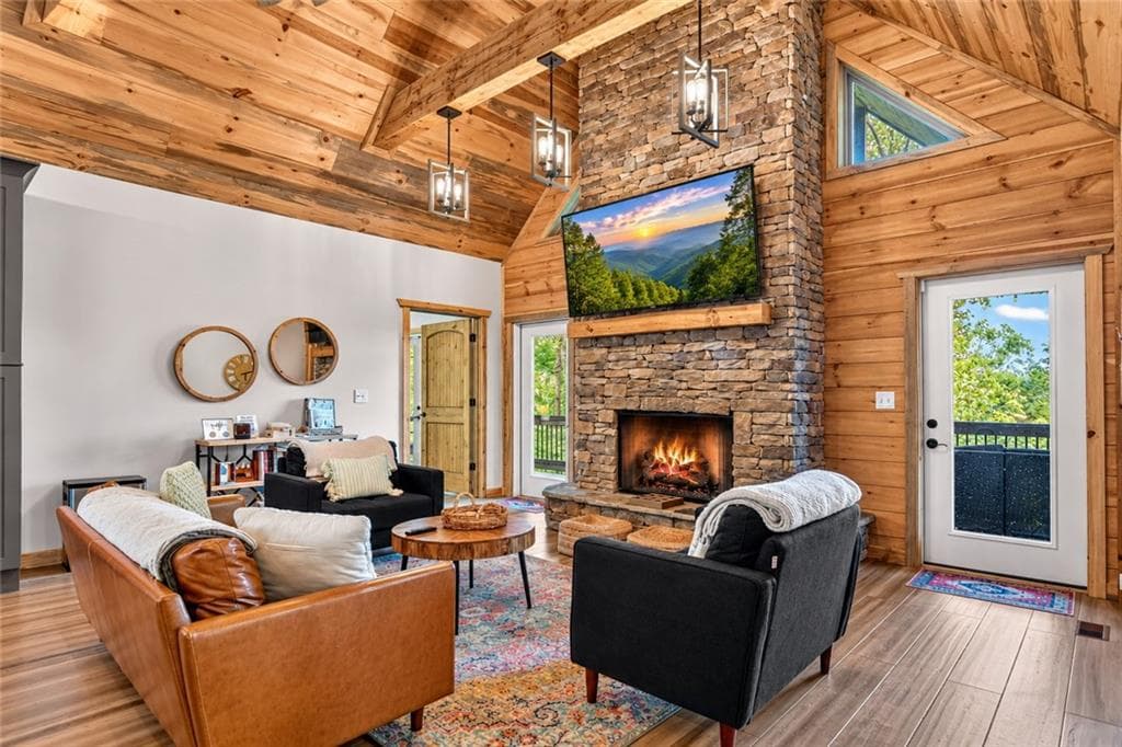 3 bedroom, 3 bathroom, 2,430 sq ft single family residence under contract at 518 Mango Lane, Ellijay, GA 30540 — photo 8