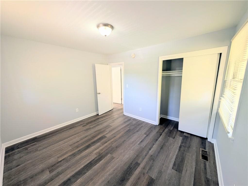 4 bedroom, 2 bathroom, 1,362 sq ft single family residence for sale at 70 Ruzelle Drive, Atlanta, GA 30354 — photo 4