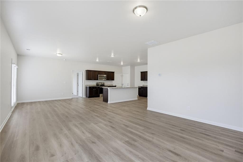 3 bedroom, 2 bathroom, 1,862 sq ft single family residence for sale at 7263 Emma Court, Douglasville, GA 30134 — photo 9