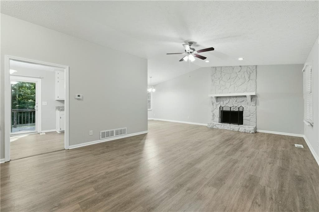 4 bedroom, 3 bathroom, 2,130 sq ft single family residence under contract at 266 Firecrest Lane, Lawrenceville, GA 30046 — photo 2