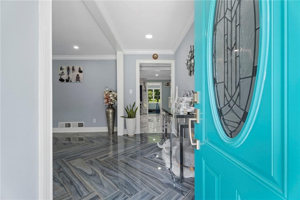 8 bedroom, 5 bathroom, 5,800 sq ft single family residence for sale at 8890 Rum Ridge Drive, Jonesboro, GA 30236 — photo 7