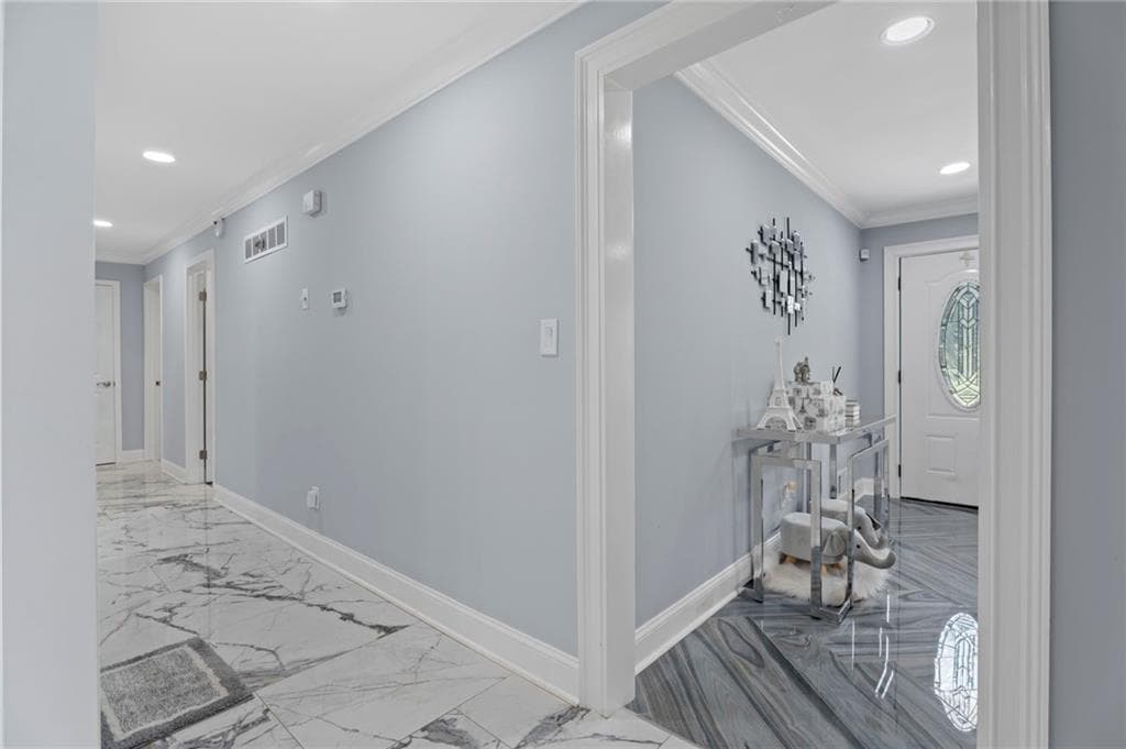 8 bedroom, 5 bathroom, 5,800 sq ft single family residence for sale at 8890 Rum Ridge Drive, Jonesboro, GA 30236 — photo 8