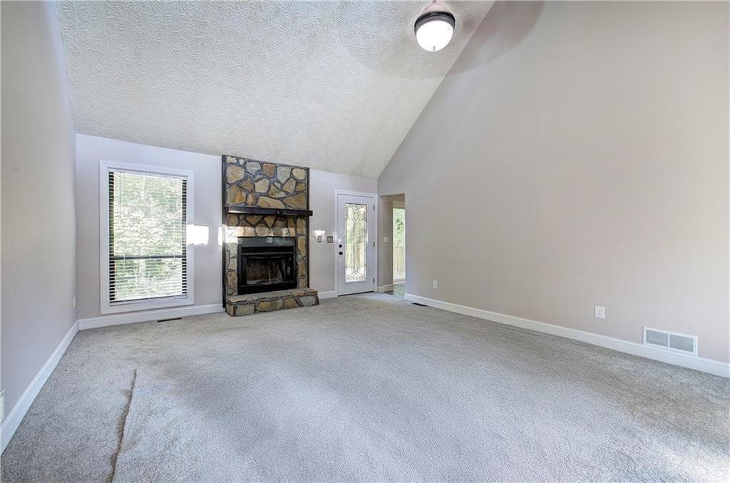 4 bedroom, 3 bathroom, 2,398 sq ft single family residence for sale at 1032 Summer Place, Acworth, GA 30102 — photo 4
