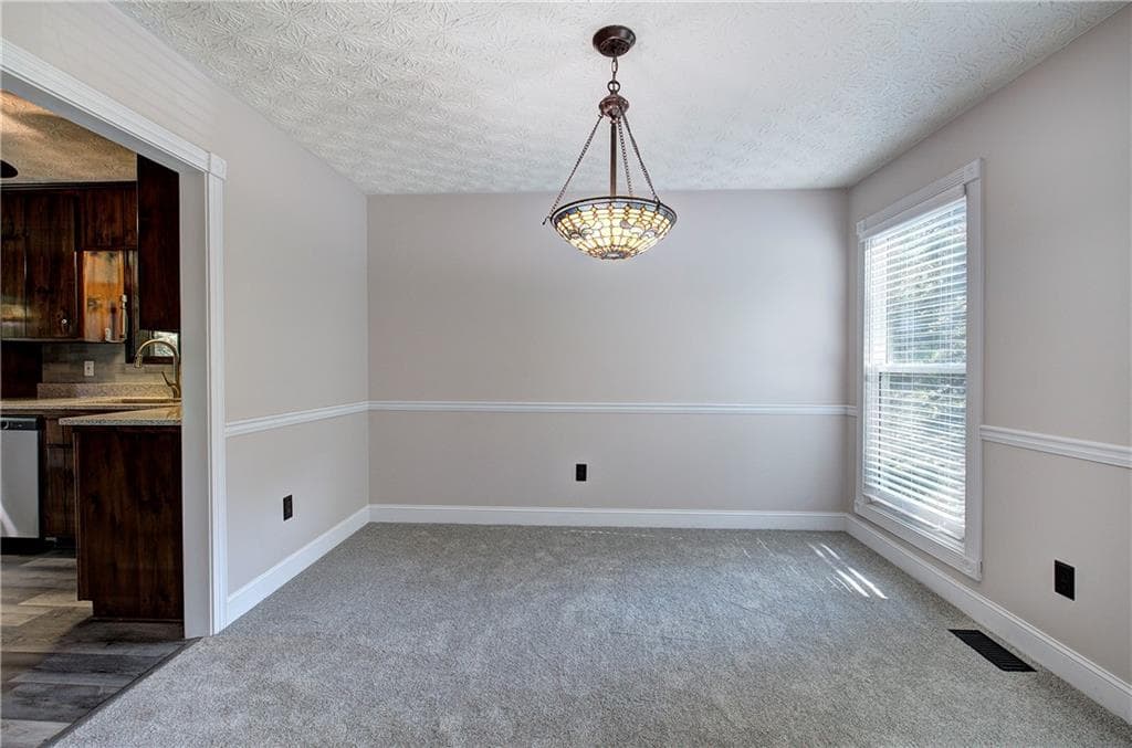 4 bedroom, 3 bathroom, 2,398 sq ft single family residence for sale at 1032 Summer Place, Acworth, GA 30102 — photo 8
