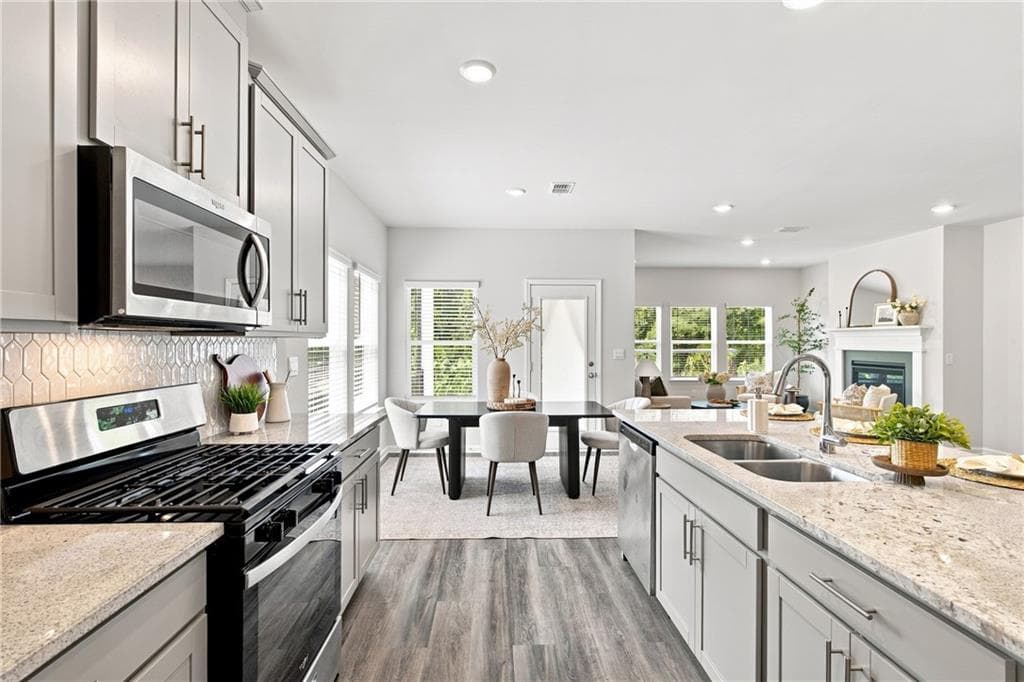 4 bedroom, 3 bathroom, 2,418 sq ft single family residence for sale at 1638 High Falls Lane, Grayson, GA 30017 — photo 7