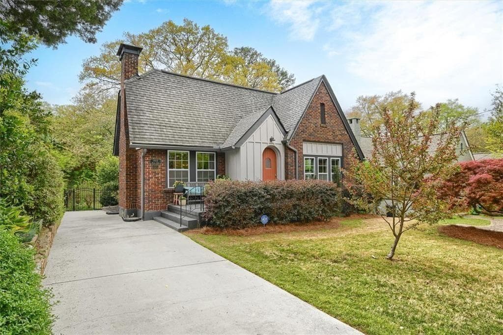 3 bedroom, 2 bathroom, 1,764 sq ft single family residence for sale at 1968 Walker Avenue, College Park, GA 30337