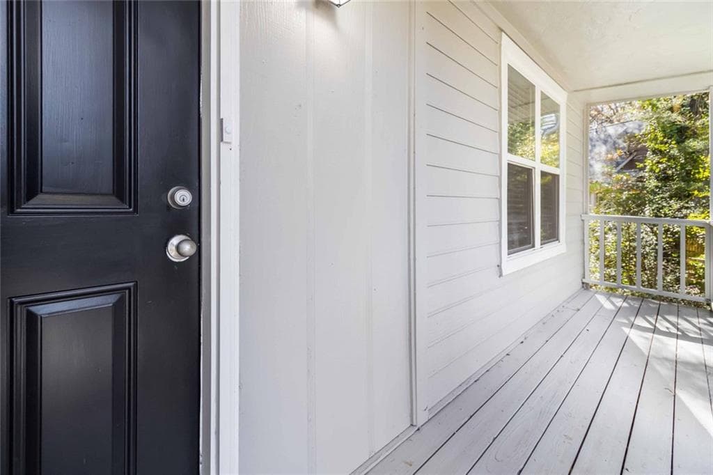 3 bedroom, 2 bathroom, 1,764 sq ft single family residence for sale at 2725 Wildflower Lane, Snellville, GA 30039 — photo 7