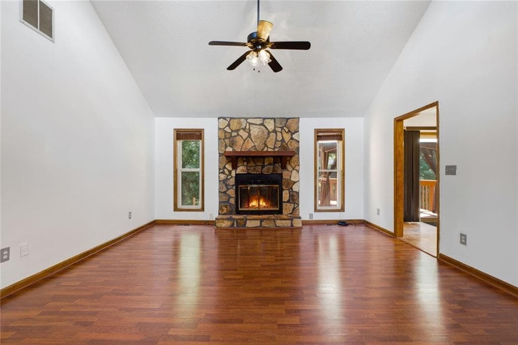 4 bedroom, 3 bathroom, 3,176 sq ft single family residence for sale at 2890 Creekwood Lane, Lawrenceville, GA 30044 — photo 3