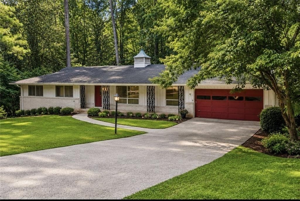 4 bedroom, 3 bathroom, 2,258 sq ft single family residence under contract at 165 W Spalding Drive, Atlanta, GA 30328