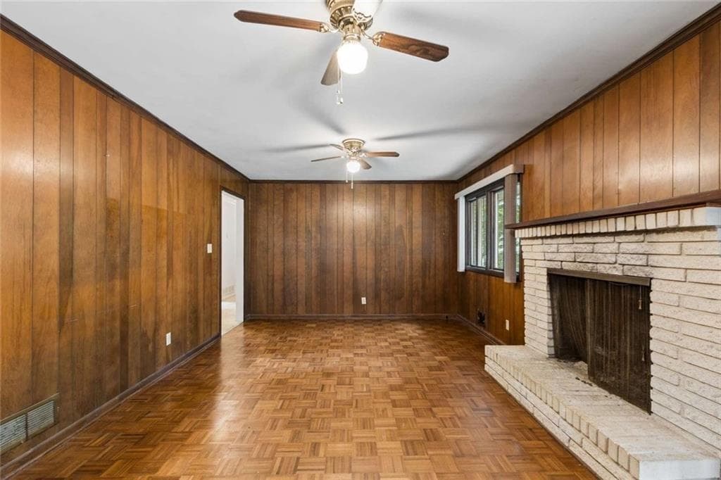 4 bedroom, 3 bathroom, 2,258 sq ft single family residence under contract at 165 W Spalding Drive, Atlanta, GA 30328 — photo 10