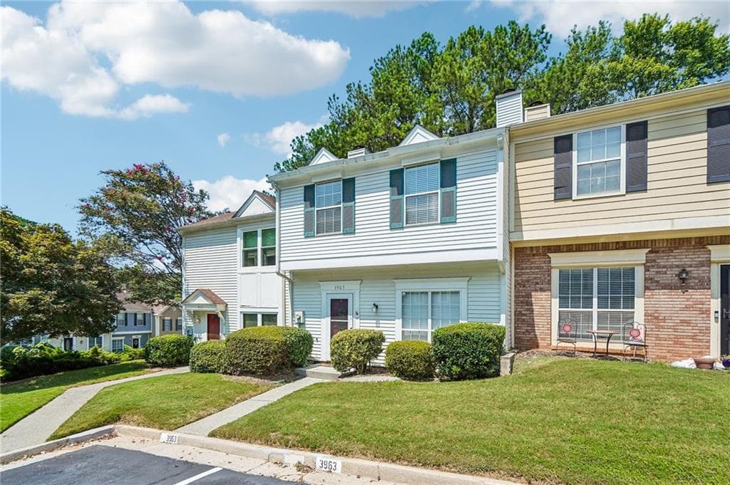 2 bedroom, 3 bathroom, 1,470 sq ft townhouse for sale at 3965 Wolcott Circle, Atlanta, GA 30340 — photo 2