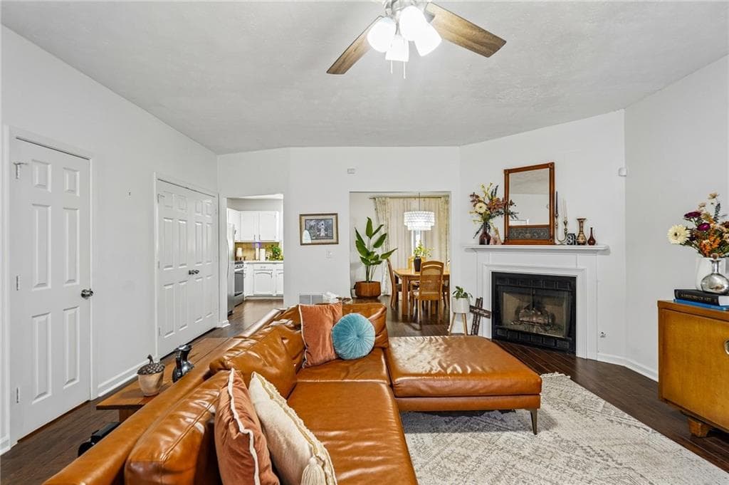 2 bedroom, 3 bathroom, 1,470 sq ft townhouse for sale at 3965 Wolcott Circle, Atlanta, GA 30340 — photo 4