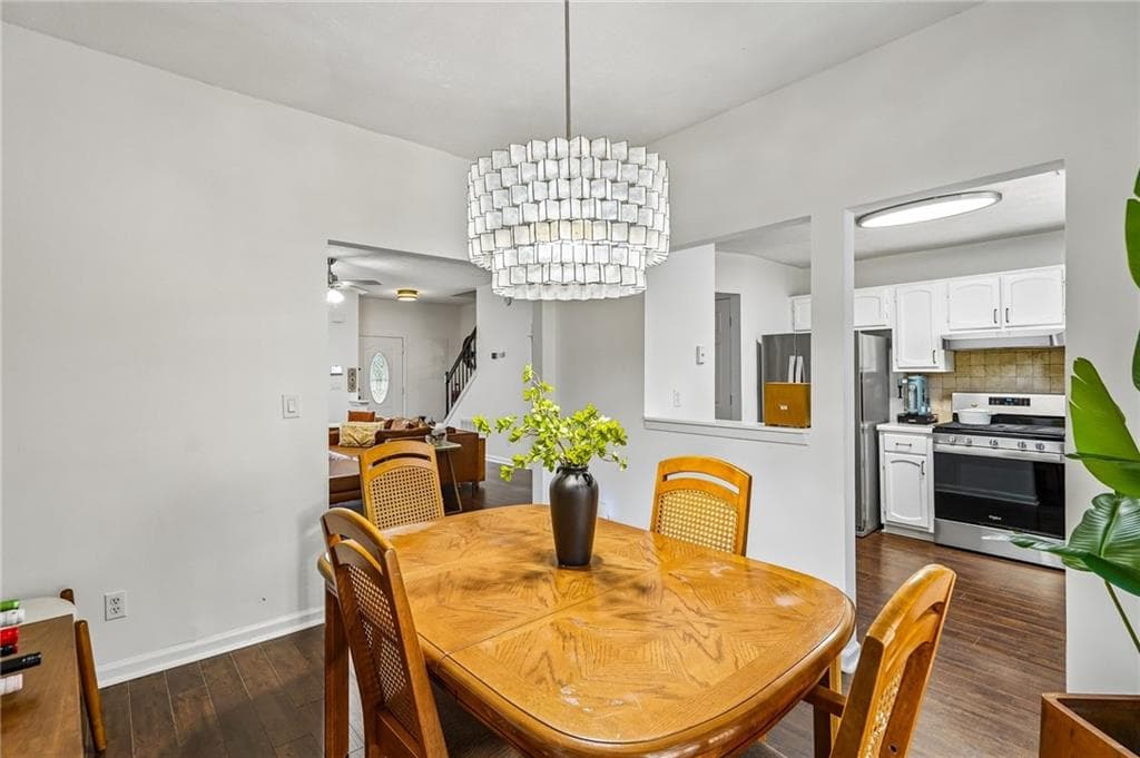 2 bedroom, 3 bathroom, 1,470 sq ft townhouse for sale at 3965 Wolcott Circle, Atlanta, GA 30340 — photo 6